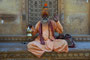 Indien. Jaisalmer. Portrait. Sadhus sind im Hinduismus heilige Männer, die sich auf der Suche nach Erlösung einem streng asketischen Leben verschrieben haben.