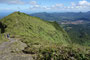 Karibikinsel Martinique. Der Mont Pelé ist mit 1397 m der höchste Berg von Martinique. Die Wanderung auf den Gipfel des Vulkans dauert ca. 6 Stunden und ist aufgrund des steilen und unwegsamen Geländes äußerst anspruchsvoll.