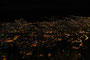 Bolivien. Die Hauptstadt La Paz. Von der Oberstadt El Alto hat man nachts einen einzigartigen Blick auf das Lichtermeer der Stadt.