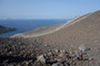 Süditalien. Insel Vulcano. Der Vulkan "Gran Cratere" ragt etwa 400 m aus dem Meer. Die Besteigung in der Nachmittagshitze ist beschwerlich. Dafür entschädigt der herrliche Ausblick auf die anderen Äolischen Inseln.