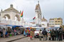 Bolivien. Das Dorf Copacabana am Titicacasee. Hier in der Kathedrale befindet sich die "Schwarze Madonna". Wegen ihres Rufes als Wunderheilerin pilgern jährlich unzählige Gläubige nach Copacabana.