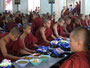 Myanmar. In der Stadt Mandalay. Besuch in einem der vielen Mönchskloster.