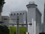 Singapur. Die Weltmetropole am Südende der Halbinsel von Malaysia. Hier leben Menschen aus allen Teilen der Erde friedlich auf engstem Raum zusammen.