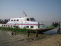 Myanmar. Am Ufer des Irrawaddy-Fluß. Bootsfahrt nach Bagan.