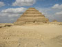 Ägypten. Saqqara. Die Stufenpyramide von Pharao Djoser (erbaut 2.650 v. Chr.) gilt als erstes monumentales Steinbauwerk der Menschheit überhaupt.