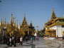 Myanmar. Hauptstadt Yangon. Die Shwedagon Pagode gilt als das Wahrzeichen des ganzen Landes.