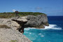 Karibikinsel Guadeloupe. Spektakulär ist die wellenumtoste Steilküste im Norden der Insel.