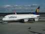 Mit dem Airbus A 380 fliegt die Lufthansa täglich von Frankfurt nach Singapur. 