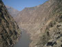 Pakistan. Der heilige Indus fließt nach über 3.000 km vom Himalaya in den Indischen Ozean.
