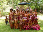 Papua Neuguinea. Provinz Madang. Das Tanzen und Singen hat in der Kultur von Papua Neuguinea einen sehr hohen Stellenwert. Ein Sing Sing mit Geistertanz festigt den Zusammenhalt des Stammes und schreckt die Feinde ab.