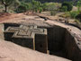 Äthiopien. Der Norden. Die einzigartigen Felsenkirchen von Lalibela. Diese wurden im 12. und 13. Jahrhundert in mühevoller Handarbeit aus den riesigen Felsen gehauen. Der Legende nach vollendeten nachts die Engel das Wunder. Die berühmte Georgskirche.