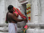 Singapur. Die Weltmetropole am Südende der Halbinsel von Malaysia. Hier leben Menschen aus allen Teilen der Erde friedlich auf engstem Raum zusammen.