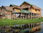 Myanmar. Der Inle-See. Hier ist die Heimat der Inthas, der "Söhne des Sees". Die Bambushäuser der Bewohner sind auf Stelzen errichtet worden.