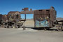 Bolivien. In der Nähe des Salar de Uyuni liegt der Cementerio de Trenes, ein Zugfriedhof, der an die Vergangenheit Uyunis als Eisenbahnknotenpunkt erinnert. Unzählige Lokomotiven und Waggons rosten hier ganz langsam vor sich hin.
