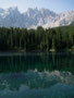 Südtirol. Dolomiten. Der Karersee.