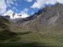Peru. Fahrt durch den Altiplano, eine riesige Hochgebirgsebene auf etwa 3.600 m Höhe.