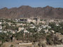 Oman. Die Stadt Bahla mit ihrem gewaltigen Fort "Hisn Tamah" wurde bereits vor 600 Jahren gegründet.