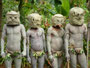 Papua Neuguinea. Provinz Eastern Highlands. Die Schlammkrieger von Asoro. Mit diesem furchteinflößenden Aussehen wurden früher die feindlichen Stämme in die Flucht geschlagen.