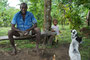 Vanuatu. Ein besonderer Höhepunkt ist der Besuch in den einheimischen Dörfern. Nur wenige Touristen finden den Weg hierher. Die gastfreundlichen Menschen leben von und mit der Natur.