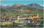 K.k. Bezirkshauptstadt Trento/Trient (1868 – 1919, heute Provinz- u. Regionshauptstadt) a.d. Etsch von Südosten mit  Castello del Buonconsiglio gegen Paganellamassiv. Photochromdruck 9 x 14 cm; Impressum: Kapper, Trento 1918.  Inv.-Nr. vu914pcd00330