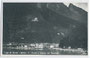 Riva del Garda mit Hafen und der Bastion aus dem Anfang des 16. Jh. Gelatinesilberabzug 9 x 14 cm; Ed(izioni). Traldi, Milano um 1925.  Inv.-Nr. vu914gs00298