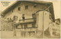 Ehemaliger Gasthof SCHWARZER ADLER ("Rammingerhaus") in Jenbach, Achenseestraße 34. Lichtdruck 9 x 14 cm; Impressum: Verlag Georg Ramminger, Jenbach; postalisch gelaufen 1916.  Inv.-Nr. vu914ld00223