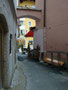 Schwibbogen über einem Durchgang zwischen Hinterstadt und Vorderstadt von Kitzbühel. Digitalphoto; © Johann G. Mairhofer 2015.  Inv.-Nr. 2DSC03056
