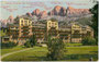Das KARERSEEHOTEL, Gemeinde Welschnofen vor der Rosengartengruppe. Photochromdruck 9 x 14 cm (Bergnamenkarte); ohne Impressum um 1910.  Inv.-Nr. vu914pcd00240