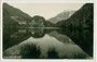 Der Piburger See im Gemeindegebiet von Ötz, Bezirk Imst, Tirol. Gelatinesilberabzug 9 x 14 cm; Impressum: Much Heiss, Alpiner Kunstverlag, Innsbruck um 1930.  Inv.-Nr. vu914gs01116 