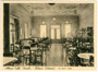 Hotel Caffè „Kusseth“ in der Mustergasse Nr. 5 in der Altstadt von Bozen, Südtirol, Inneres vom Cafè. Lichtdruck 10 x 15 cm; Aufnahme und Verlag Foto Fränzl, Bozen um 1930.  Inv.-Nr. vu105ld00004