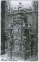 Barocker Kachelofen im Castel Toblino, Gemeinde Calavino, heute Comunità Valle dei Laghi, Provincia autonoma di Trento. Gelatinesilberabzug 9 x 14 cm ohne Urhebernachweis um 1950.  Inv.-Nr. vu914gs00307