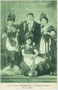 „1. Tiroler Bauern-Schrammel-Trio u. Gesangs-Ensemble, Direktion Fr(an)z. Berger“ (ohne Herkunftsangabe). Farblichtdruck 9 x 14 cm; Verlag: Nordische Kunstanstalt Ernst Schmidt, Lübeck um 1905. vu914fld00058
