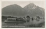 Motorboot "Forelle" und Bootshaus beim Hotel "Fischer" am Heiterwanger See, Gde. Heiterwang, Bzk. Reutte, Tirol gg. Thaneller in den Lechtaler Alpen. Gelatinesilberabzug 9 x 14 cm; Impressum: G. Bischofberger, Kempten um 1935.  Inv.-Nr. vu914gs01194