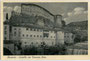 „Il Torrente Leno“ (dt. Leimbach) beim 1921 gegründeten Italienischen Kriegsmuseum im Castello di Rovereto, via Guglielmo Castelbarco, 7 in Rovereto. Lichtdruck 10 x 15 cm; Ediz(ione). Plazzer, Rovereto um 1930.  Inv.-Nr. vu105ld00004