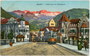 Ausweiche der einspurigen Grieser Linie der Straßenbahn Bozen am westlichen Ende der Museumstraße und der Rosengarten. Photochromdruck 9 x 14 cm; Impressum: Gerstenberger & Müller, Bozen; postalisch befördert 1913.  Inv.-Nr.  vu914pcd00314