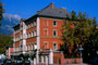 Das Welsberg-Schlössl, ehemals als Gasthof „Oberrauch“ bekannt in Wilten, Stadtgemeinde Innsbruck, Leopoldstraße 35. Farbdiapositiv 24 x 36 mm; © Johann G. Mairhofer um 2000.  Inv.-Nr. dc135fuRA679.1_21