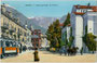 Triebwagen der Straßenbahn (1908-1956) in Meran, Gefürst. Grafsch. Tirol (heute Auton. Provinz Bozen-Südtirol) in der Habsburgerstraße beim Theater. Photochromdruck 9 x 14 cm; Gerstenberger & Müller, Bozen um 1910.  Inv.-Nr. vu914pcd00296