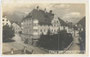 Gasthof Post (heute: Schlosshotel Post Edelfreisitz Sprengenstein) am Postplatz (heute Eduard-Wallnöfer-Platz). Gelatinesilberabzug 9 x 14 cm; Impressum: Wilhelm Stempfle, Innsbruck; postalisch befördert 1926.  Inv.-Nr. vu914gs00196