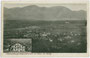 Alpenwirtschaft am Hennersberg südlich über Wörgl, im Sommer Ausflugsgasthof, ehemals Skiabfahrt mit Sprungschanze. Lichtdruck 9 x 14 cm, Aufnahme und Verlag: Rudolf Berger, Photograph in Wörgl um 1910.  Inv.-Nr. vu914ld00062