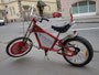 Customized Bicycle auf Basis eines Modells des US-amerikanischen Herstellers Schwinn als Werbeträger, abgestellt in Innsbruck-Wilten, Leopoldstraße. Digitalphoto; © Johann G. Mairhofer 2013.  Inv.-Nr. 1DSC06301