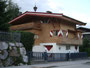 Die Theresienhütte in Kitzbühel, Malinggasse 20, erbaut 1932 von Architekt Dipl.-Ing. Helmut Camillo Wagner-Freynsheim. Digitalphoto; © Johann G. Mairhofer 2015.  Inv.-Nr. 2DSC02961