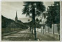 Viale Regina Margherita, heute Martin-Knoller-Straße mit der Alten Pfarrkirche zu Unserer Lieben Frau von Gries (1925 nach Bozen eingemeindet). Gelatinesilberabzug 10 x 15 cm; Impressum nicht lesbar, postalisch gelaufen 1937.  Inv.-Nr. vu105gs00103