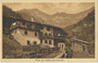 Gehöft vom Typus längsgeteilter Einhof mit Trockengerüst im ehem. Gemeindegebiet von Hötting (1938 nach Innsbruck eingemeindet worden) gegen die Nordkette. Lichtdruck 9 x 14 cm; Impressum: K(arl). Redlich, Innsbruck um 1910.  Inv.-Nr. vu914ld00356