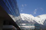 Gebäude des Management Center Innsbruck (MCI), Kaiserjägerstr. 1 links und dahinter ein Abschnitt des Gebäudes der Sozial- u. Wirtschaftswiss. Fakultät (SOWI), Universitätsstr. 15. Digitalphoto; © Johann G. Mairhofer 2013.  Inv.-Nr. 1DSC0597