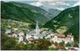 Marktgemeinde Mühlbach, Gbz. und Bzk. Bruneck, Gefürst. Grafsch. Tirol (heute Bez.gem. Eisacktal, Südtirol) von Süden. Photochromdruck 9 x 14 cm; Anna Sandbichler, Mühlbach/Verlag Joh. F. Amonn, Bozen 1908.  Inv.-Nr. vu914pcd00033