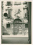Palazzo Lutti-Salvadori (hte. Stadtbibliothek) in der ehem. Bezirkshauptstadt Riva (1868–1919), heute Riva del Garda, Provincia autonoma di Trento, P.za Garibaldi, 5. Gelatinesilberabzug 9 x 12, cm wohl Amateuraufnahme.  Inv-Nr. vu912gs00002