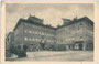 Ehem. Palais Pock des Rokoko (bis 1928 Hotel „zur Kaiserkrone“) in Bozen, Mustergasse 1-3; ab 1805 erstes Bozner Theater (69 Spielzeiten), heute u.a. Sitz der Prader Bank. Autotypie 9 x 14 cm ohne Urhebernachweis um 1935.  Inv.-Nr. vu914at00007