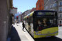 Halt eines Linienbus der polnischen Solaris Bus & Coach S.A. im Liniendienst des VVT (Verkehrsverbund Tirol) bei der Hst. Innstraße in Innsbruck-St. Nikolaus. Digitalphoto; © Johann G. Mairhofer 2013.  Inv.-Nr. 1DSC06867