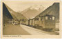 Personenzug mit Dampftriebfahrzeug der Zillertalbahn im Endbahnhof Mayrhofen gegen die Grinbergspitzen im Tuxer Kamm der Zillertaler Alpen. Gelatinesilberabzug 9 x 14 cm; Verlag Helff & Stein K.G., Leipzig-Innsbruck um 1940.  Inv.-Nr. vu914gs01235