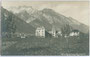 Ansitz (?) Neu-Spauregg in Absam, Gbz. Hall in Tirol, Bzk. Innsbruck-Land, Gefürst. Grafsch. Tirol gegen Gleirsch-Halltal-Kette im Karwendel. Gelatinesilberabzug 9 x 14 cm ohne Urhebernachweis um 1910.  Inv.-Nr. vu914gs00047